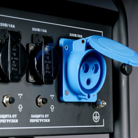 Бензиновый генератор с электростартером и коннектором автоматики FUBAG BS 7500 A ES в Йошкар-Оле фото